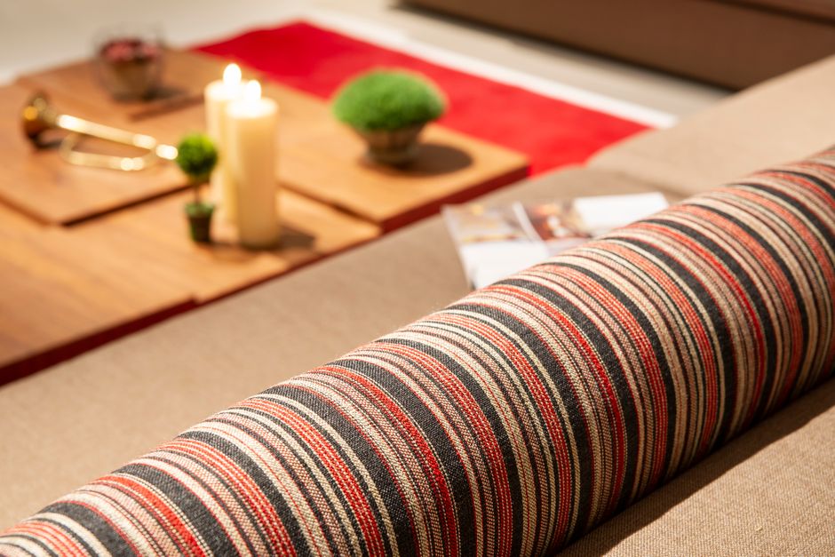 Verrijk je interieur met kleurrijke rolgordijnen. Verrijk je interieur met kleurrijke rolgordijnen.